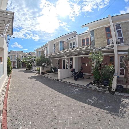 Ndalem Ngadimulyo Homestay Jogja Family Only Ngabean Zewnętrze zdjęcie